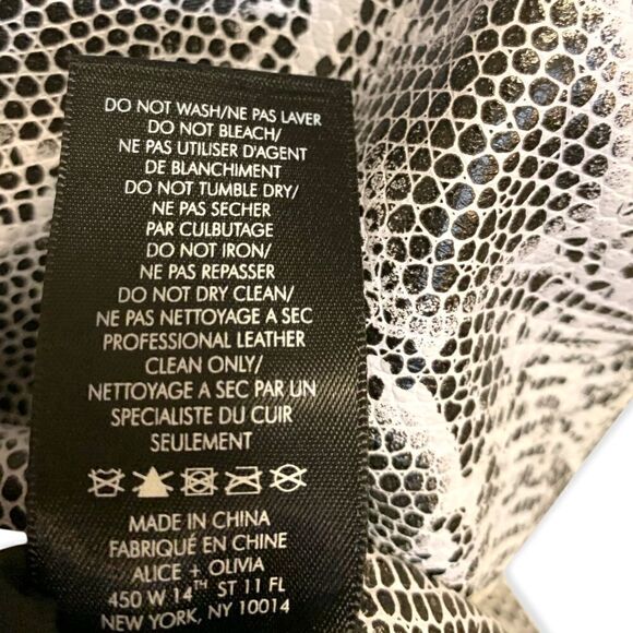 ❤️SOLD❤️Alice + Olivia Lamb Leather Skirt | Size: 6 | - Picture 8 of 10